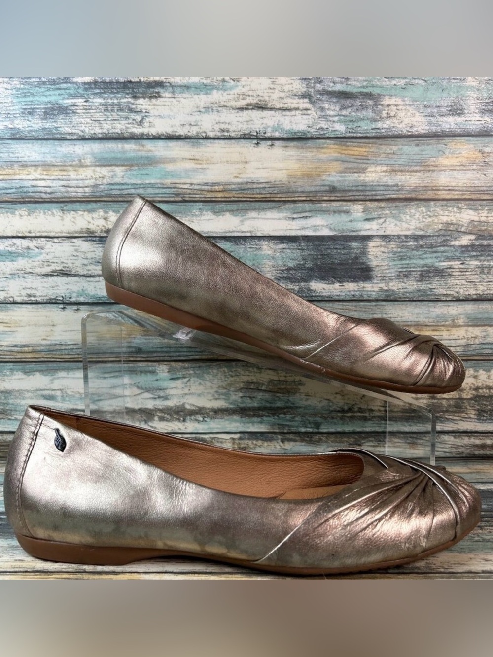 Nurture Flats Size 8.5M Gold Leather Knotted Toe Loafers Dress Formal Work Shoes